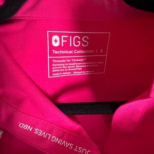 Figs Ultra Rose Rafaela top and Zamora Joggers size Small